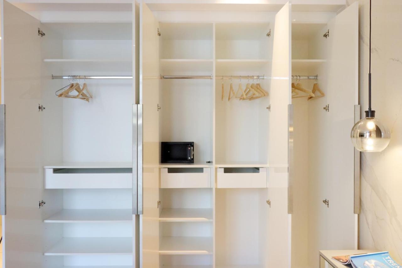 Apartment Upgraded 2br Maid's With Sea View - Livbnb Bluewaters Dubai